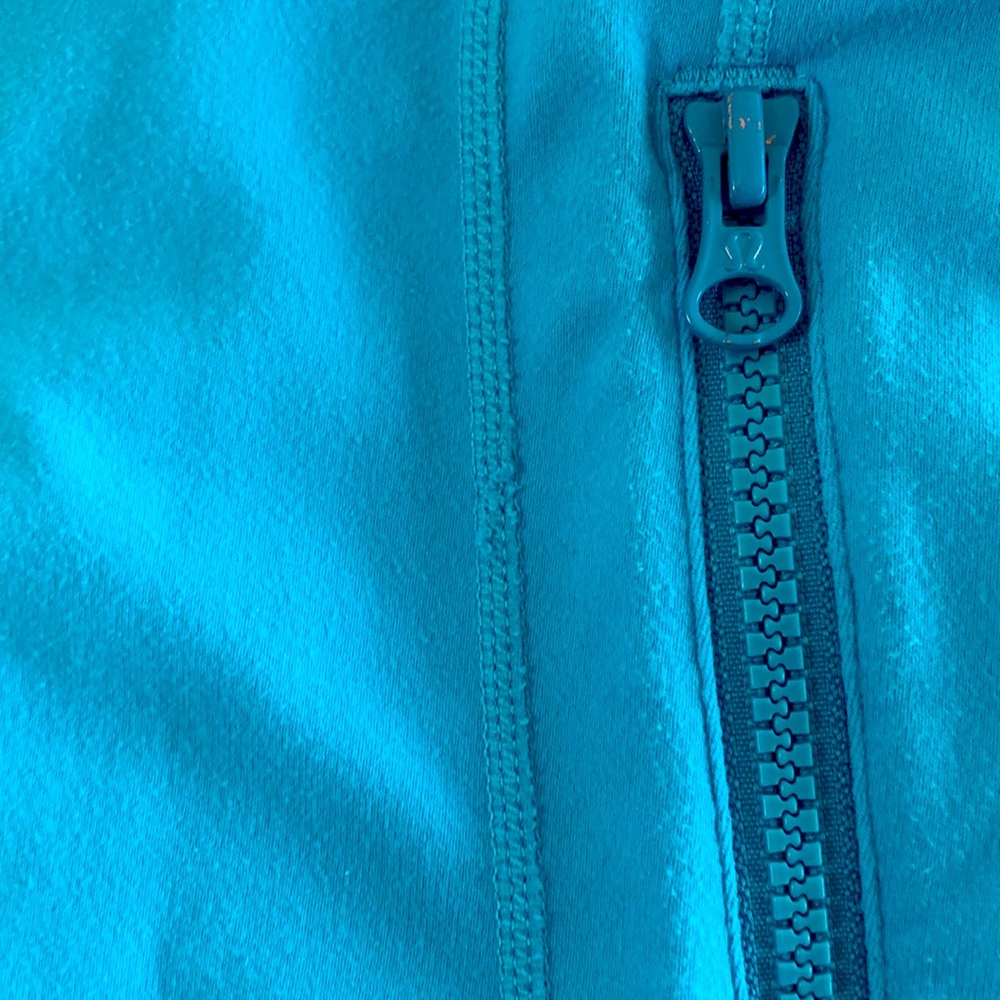(SOLD) Lululemon Blue Define Jacket size 8 - Picture 6 of 6